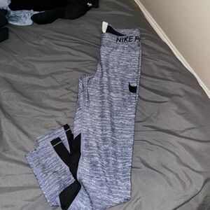 Medium Nike pro leggings